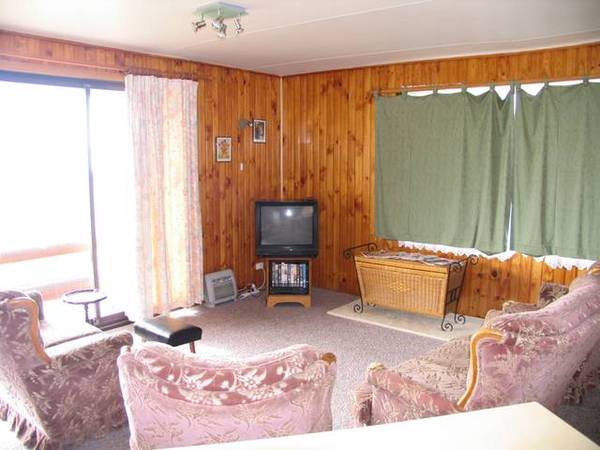 Beach Front Holidays Picture 3