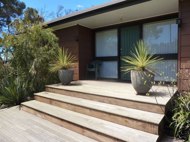 Beaches A Stone's Throw Away Picture 2