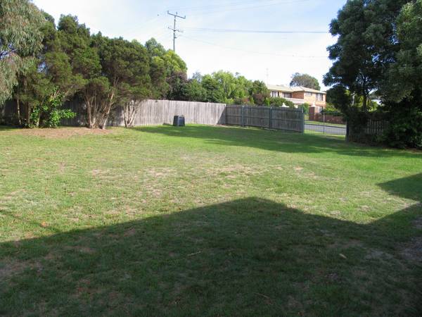 Fantastic Location - Massive Price Reduction Picture 3