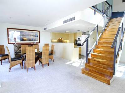 Outstanding 'Hyde Park Towers' penthouse Picture