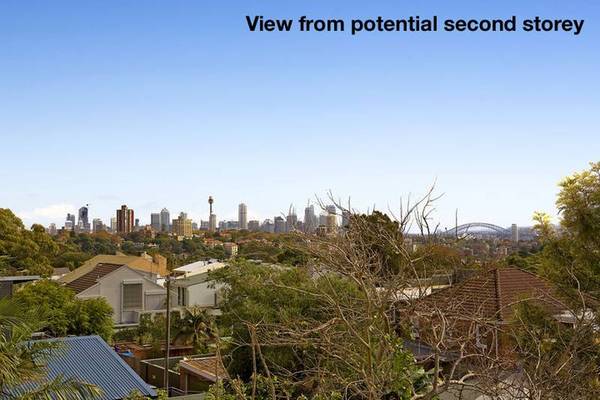 Semi Zoned 2B Residential with existing "Professional Consulting Rooms" Picture 3