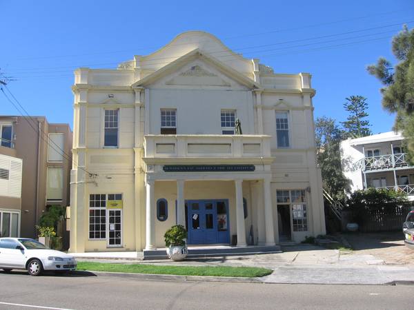 Commercial or Residential, Heritage building, one entire level available to lease. Great Location! Picture 1