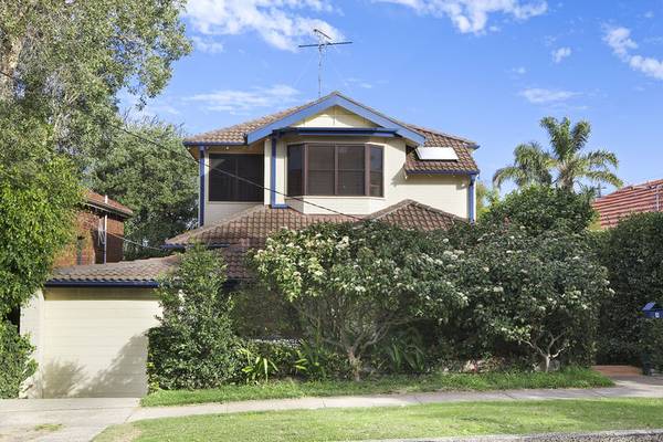Enticing family home in a street adjoining the coastal walkway Picture 1