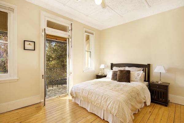 Charming, spacious and versatile freestanding terrace Picture 3