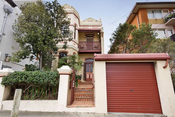 "Newlyn House" Stunning character home, breaths to Bronte Beach Picture 1