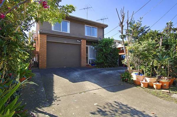 Charming, spacious and versatile terrace Picture 1