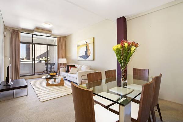 'Liberty Apartments' - top floor retreat Picture 1