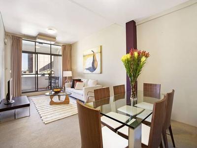 'Liberty Apartments' - top floor retreat Picture