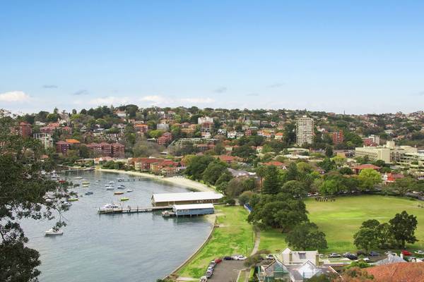 Fabulous position, views and potential Picture 1