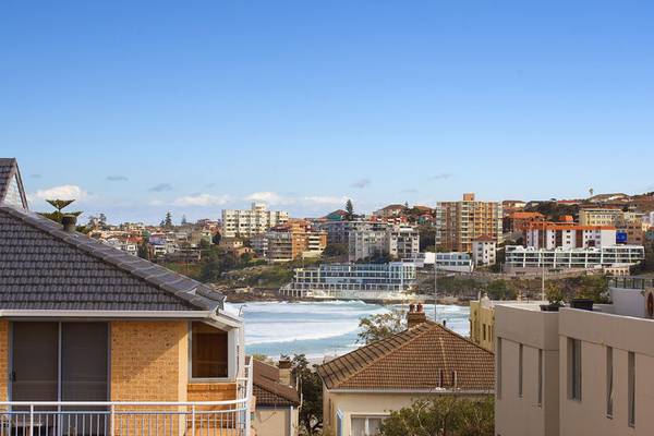 Stylish Bondi apartment living with atmospheric views Picture 1