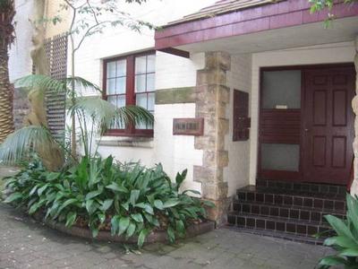 Modern studio apartment available now to lease! Picture