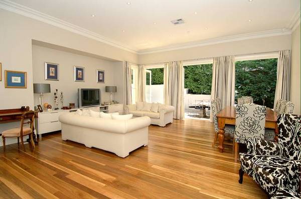 Breathtaking family home - designer transformation Picture 1
