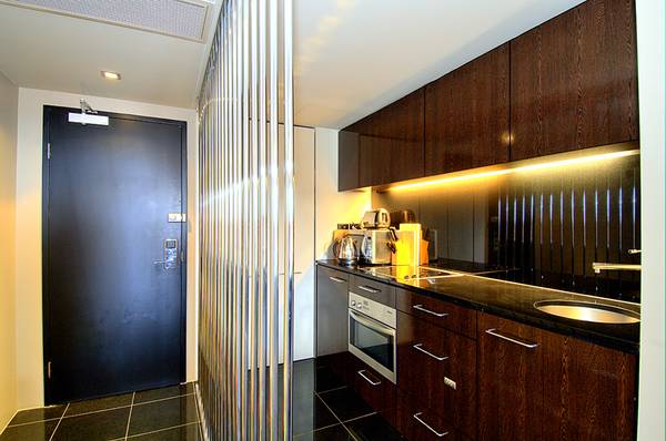 Executive Penthouse Level Apartment Picture 2