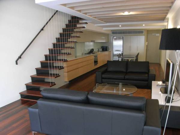 Fully Furnished Luxury Apartment Picture 3