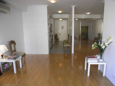 OVER SIZED STUDIO APARTMENT-SOLD! Picture OVER SIZED STUDIO APARTMENT-SOLD! Picture