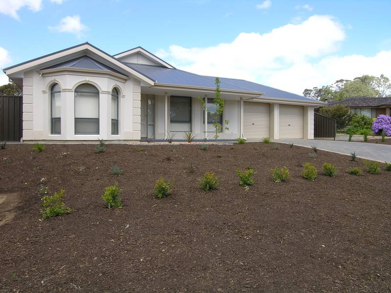 EXECUTIVE 4 BEDROOM FAMILY HOME Picture 1