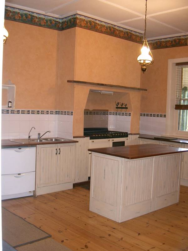 Grand Character family home Picture