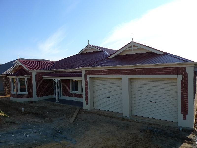 Executive styled family home in stunning estate. Picture 1