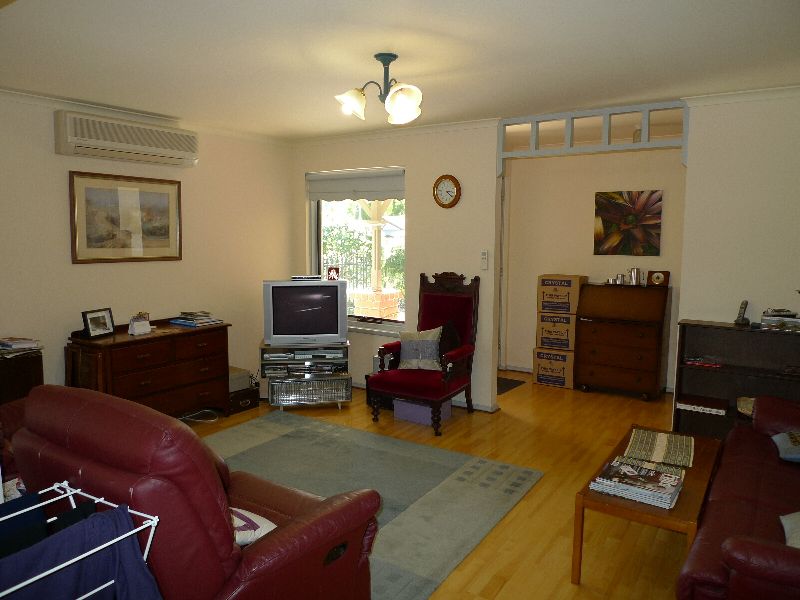 Great Convenient Location !!! Picture 2