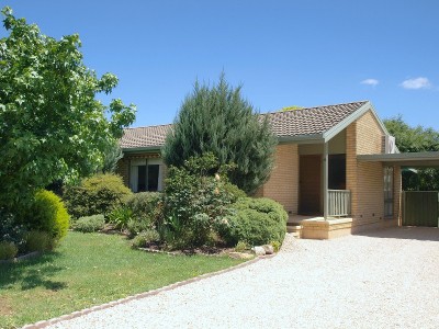 UNDER CONTRACT - PEACEFUL POCKET IN PRIME LOCATION Picture UNDER CONTRACT - PEACEFUL POCKET IN PRIME LOCATION Picture