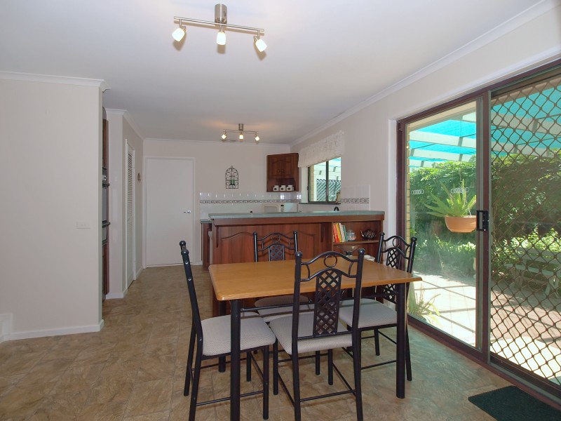 UNDER CONTRACT - PEACEFUL POCKET IN PRIME LOCATION Picture 3