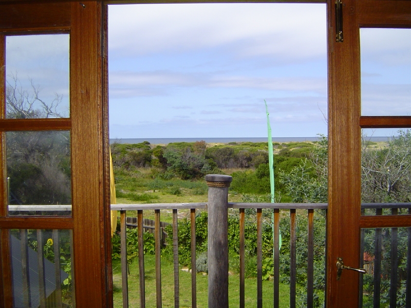 How Cool is this House? Seriously Cool PRICE ! Picture 2