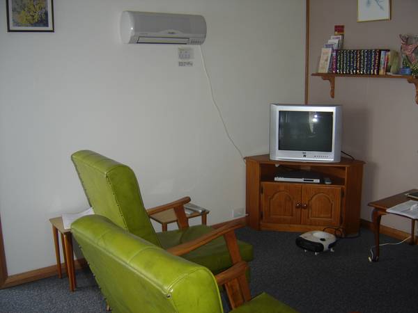 Self Contained Short Term Accommodation Picture 3