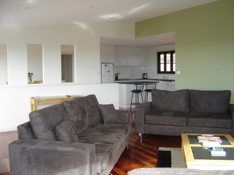 LUXURY LIVING LAWRY HEIGHTS Picture 3