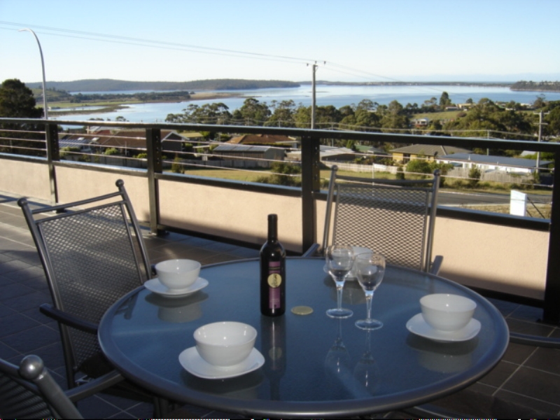 LUXURY LIVING LAWRY HEIGHTS Picture 2