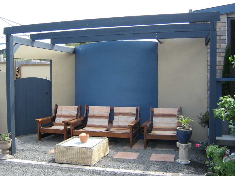 Luxury Living with Ocean Views Picture 3