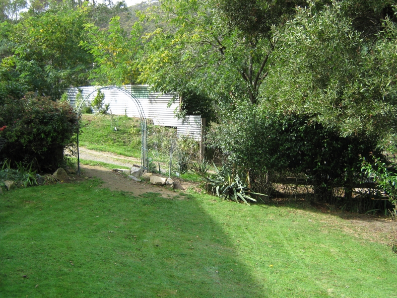 Country Home with a Warm Heart Picture 3