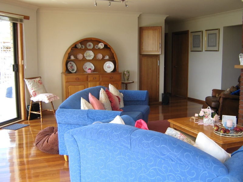 Fully Furnished Short term rental Picture 3