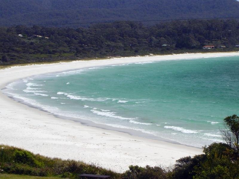 62 Binalong Bay Road Picture 2