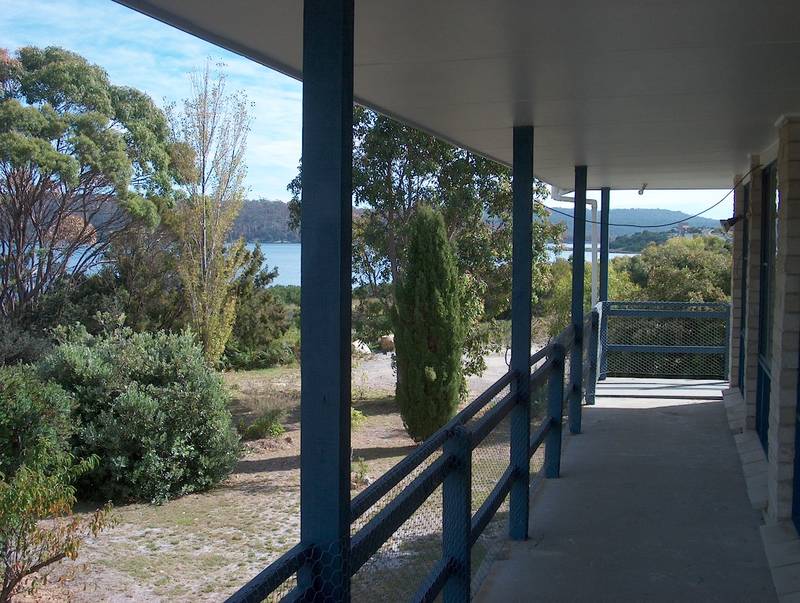 Waterfront to Georges Bay Picture 2