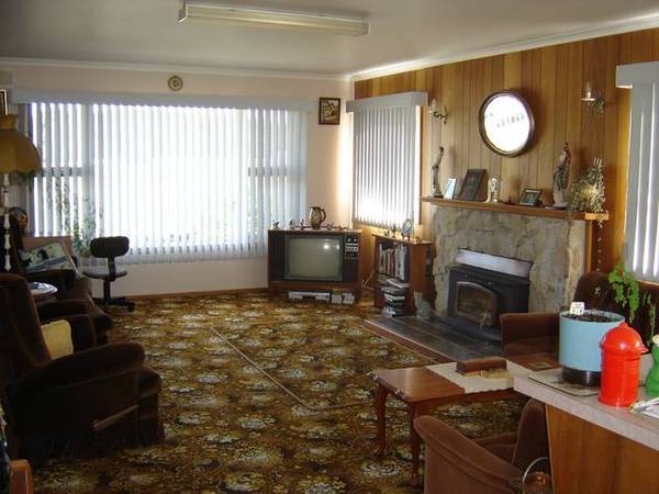 Family Home - Over the Road to Sports Complex Picture 2