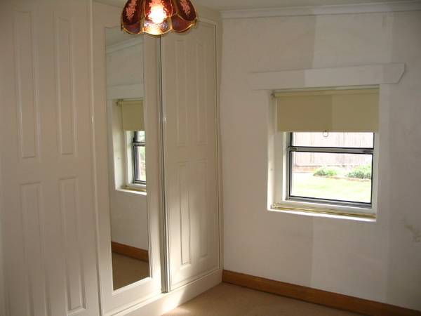 Cute cottage available for rent Picture 1