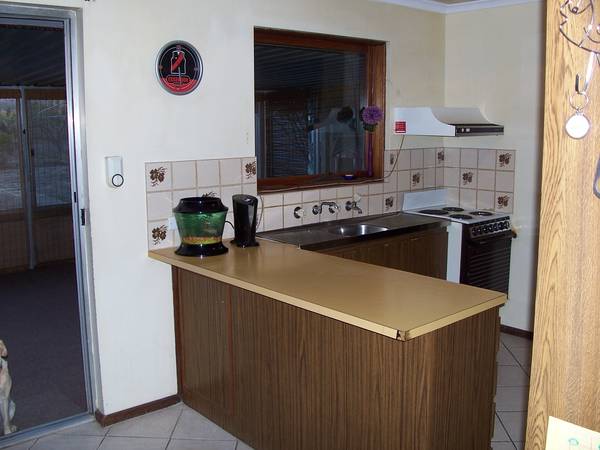 ATTENTION INVESTORS & FIRST HOME BUYERS Picture 3