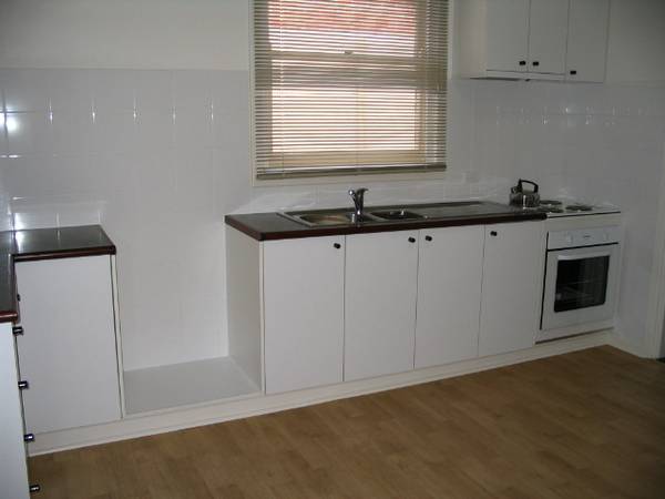 Great first home or rental investment - realistically priced Picture