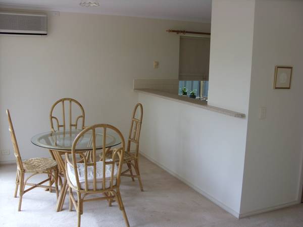 REDUCED PRICE : VENDOR SELLS SELL Picture 2