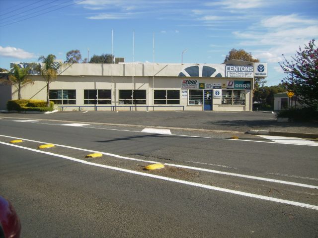 Commercial and business sale - Opportunity to own Business and freehold of a long established business Picture 1