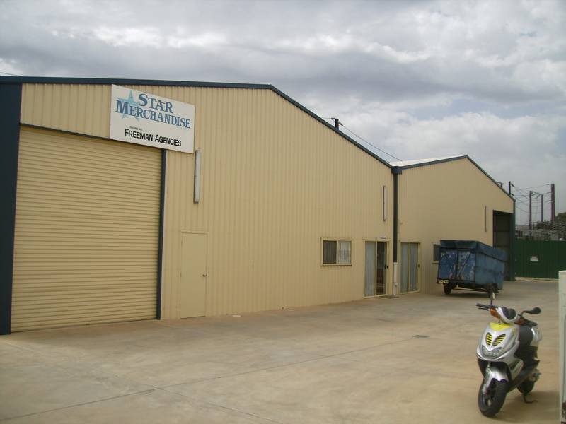 Warehouse/Office investment in prominent Northern suburbs location Picture 1