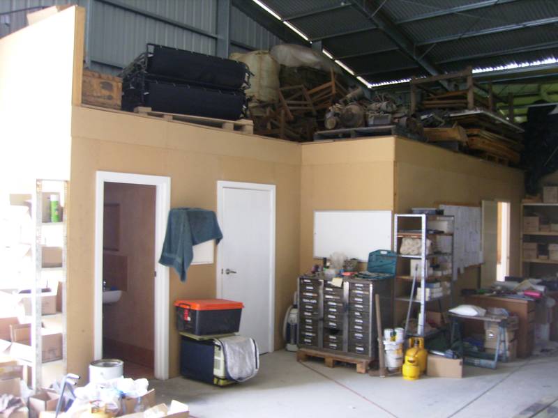 Warehouse/Office investment in prominent Northern suburbs location Picture 3