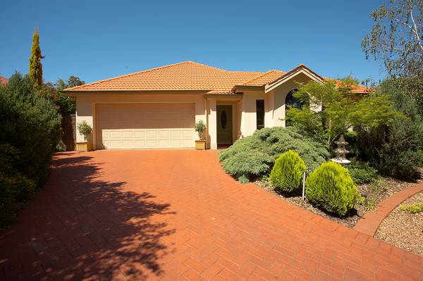 Paradise found, a tranquil lifestyle awaits Picture 1