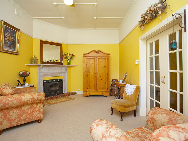 Beautifully presented villa in the heart of Tanunda Picture 2
