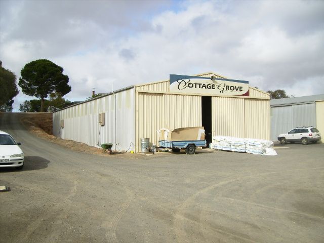 Residence with commercial potential Picture 2