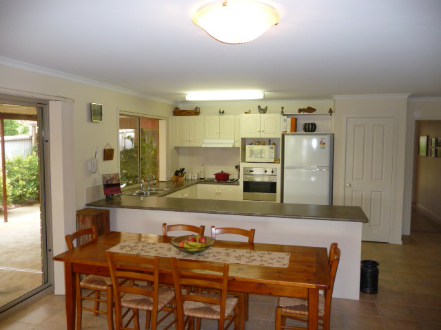 Appealing Greenock residence, large block, views Picture 3