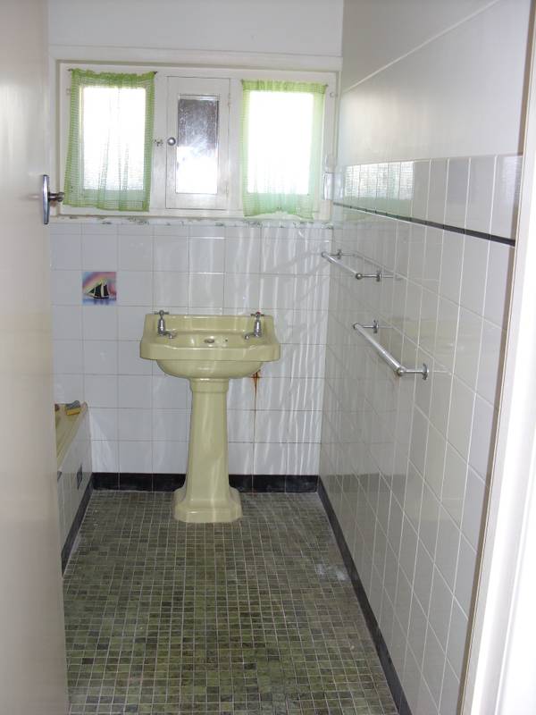 Well positioned low maintenance home Picture 3