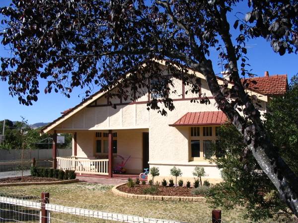 Classic bungalow, premium Tanunda location Picture 3