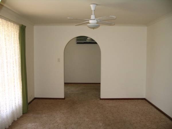 Family Home in Great Location in Tanunda Picture 2