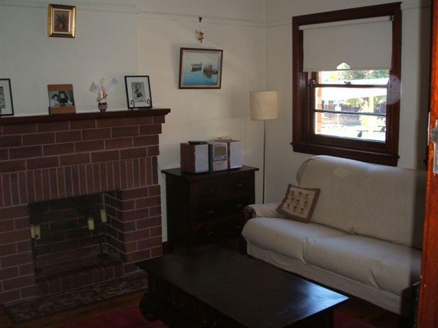 FREESTANDING COTTAGE Picture 3